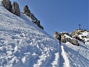 41 Ultimo strappo in falsopiano per la vetta